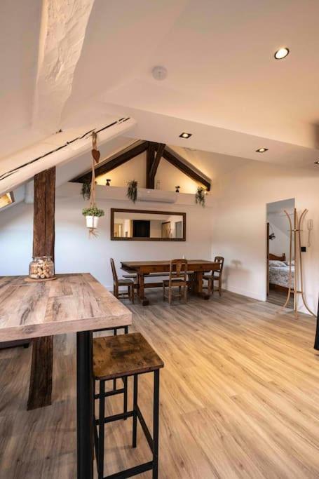 Cocon Sous Les Toits Albertville Exterior foto