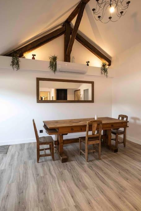 Cocon Sous Les Toits Albertville Exterior foto