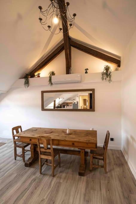 Cocon Sous Les Toits Albertville Exterior foto