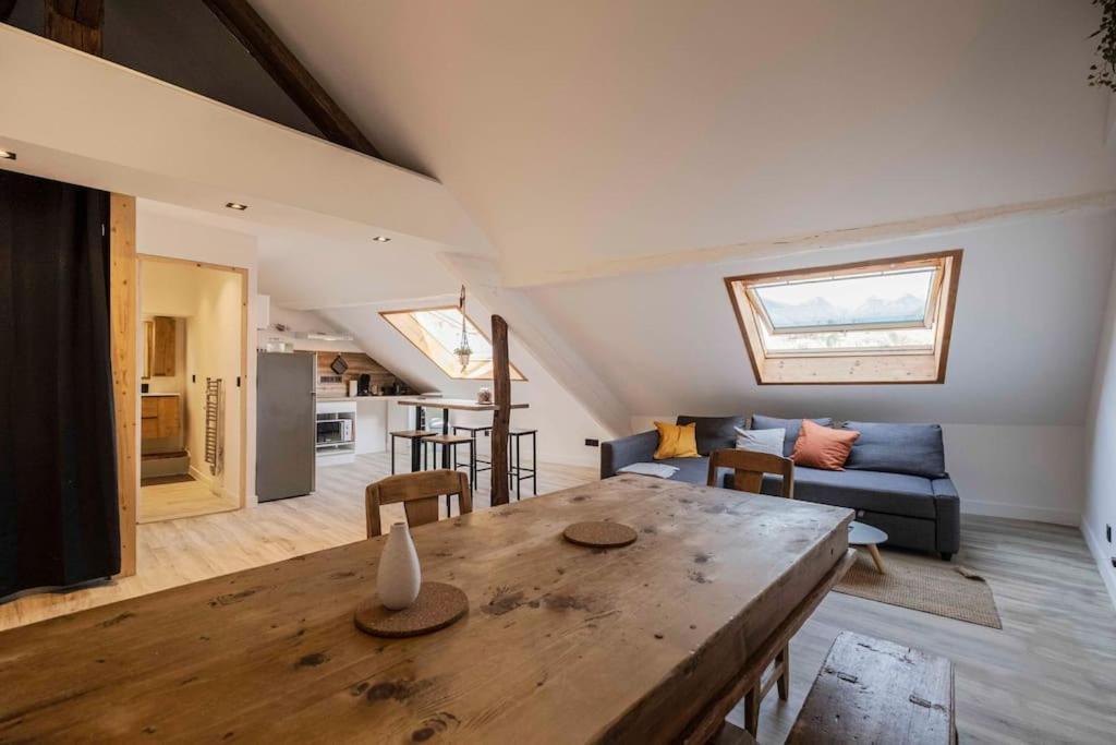 Cocon Sous Les Toits Albertville Exterior foto