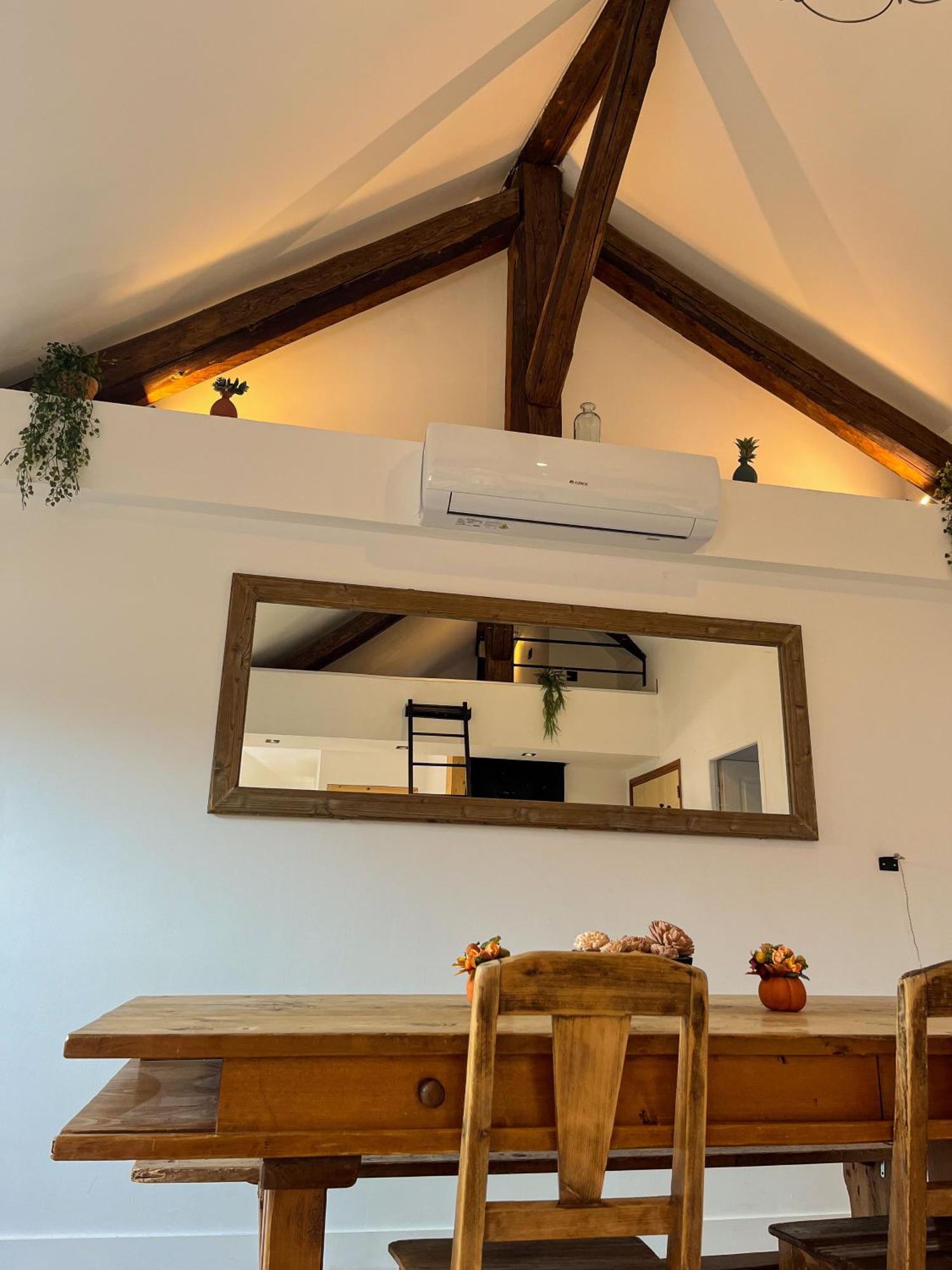 Cocon Sous Les Toits Albertville Exterior foto