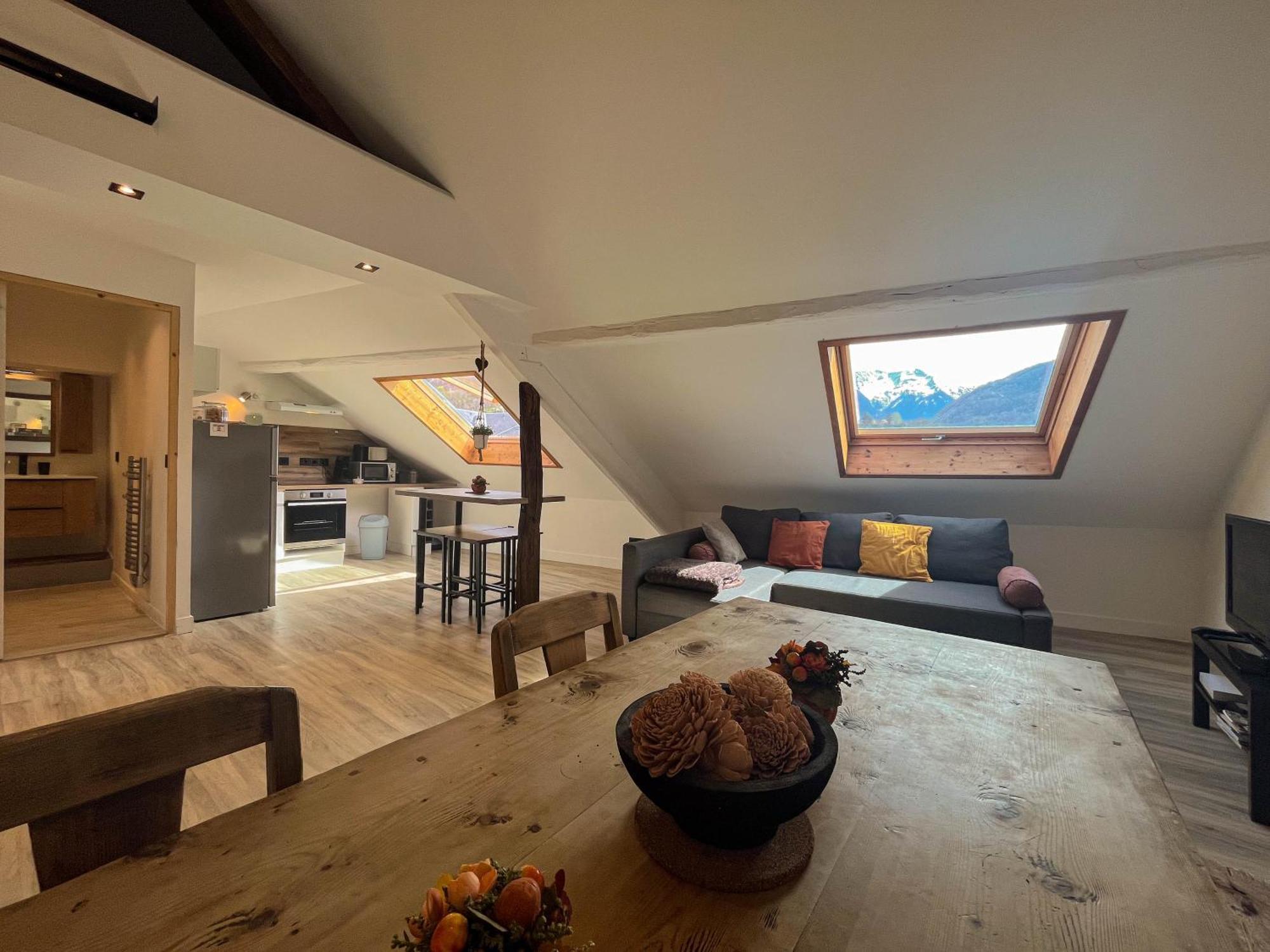 Cocon Sous Les Toits Albertville Exterior foto